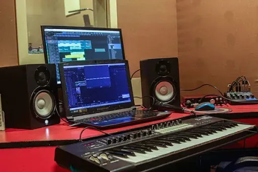 Voiceline - Recording Studio | Voice-over Services | Voice Training | Music Production