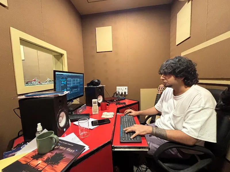 Voiceline - Recording Studio | Voice-over Services | Voice Training | Music Production