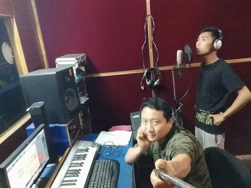G-String Audio Recording Studio