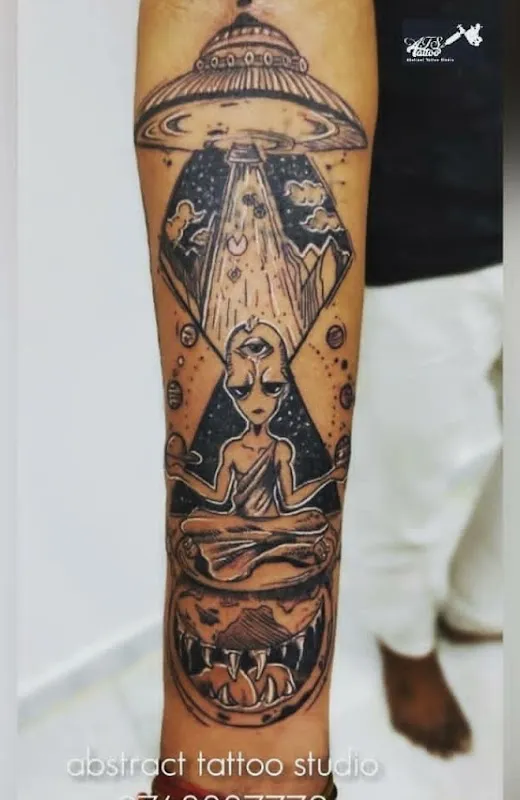 Abstract Tattoo Studio
