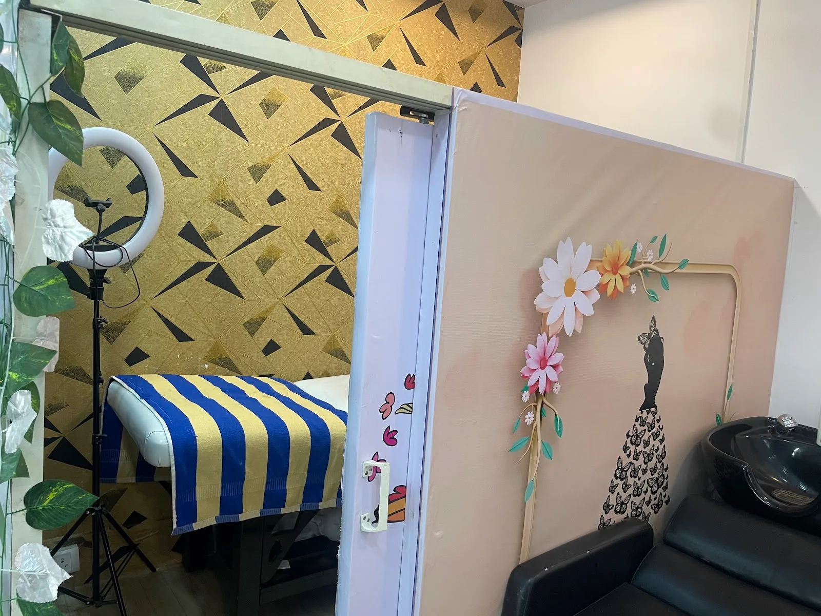 Lulu Beauty Salon (Only for Ladies)