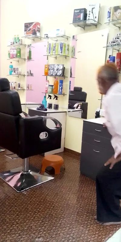 Royal Salon