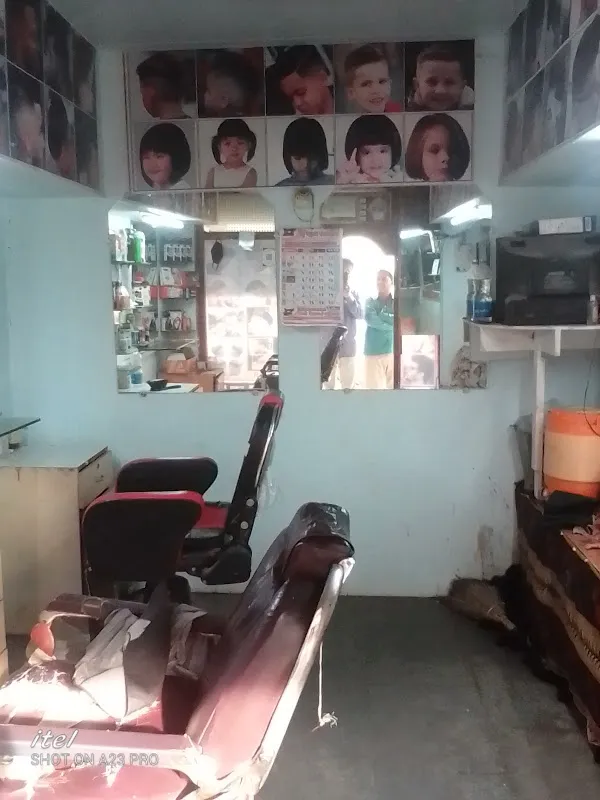 Royal Salon