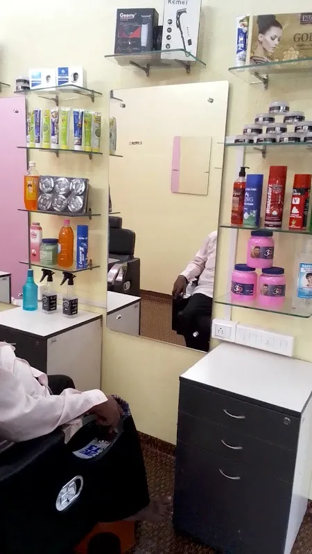 Royal Salon