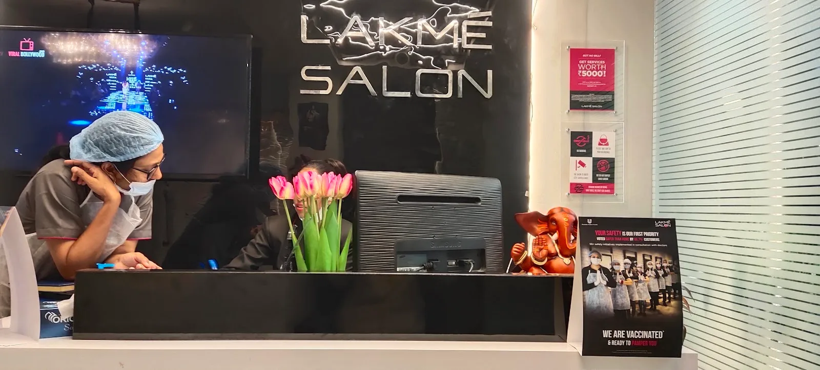 Lakme Salon For Him and Her in Dharampeth,Bhagwaghar Layout,Nagpur