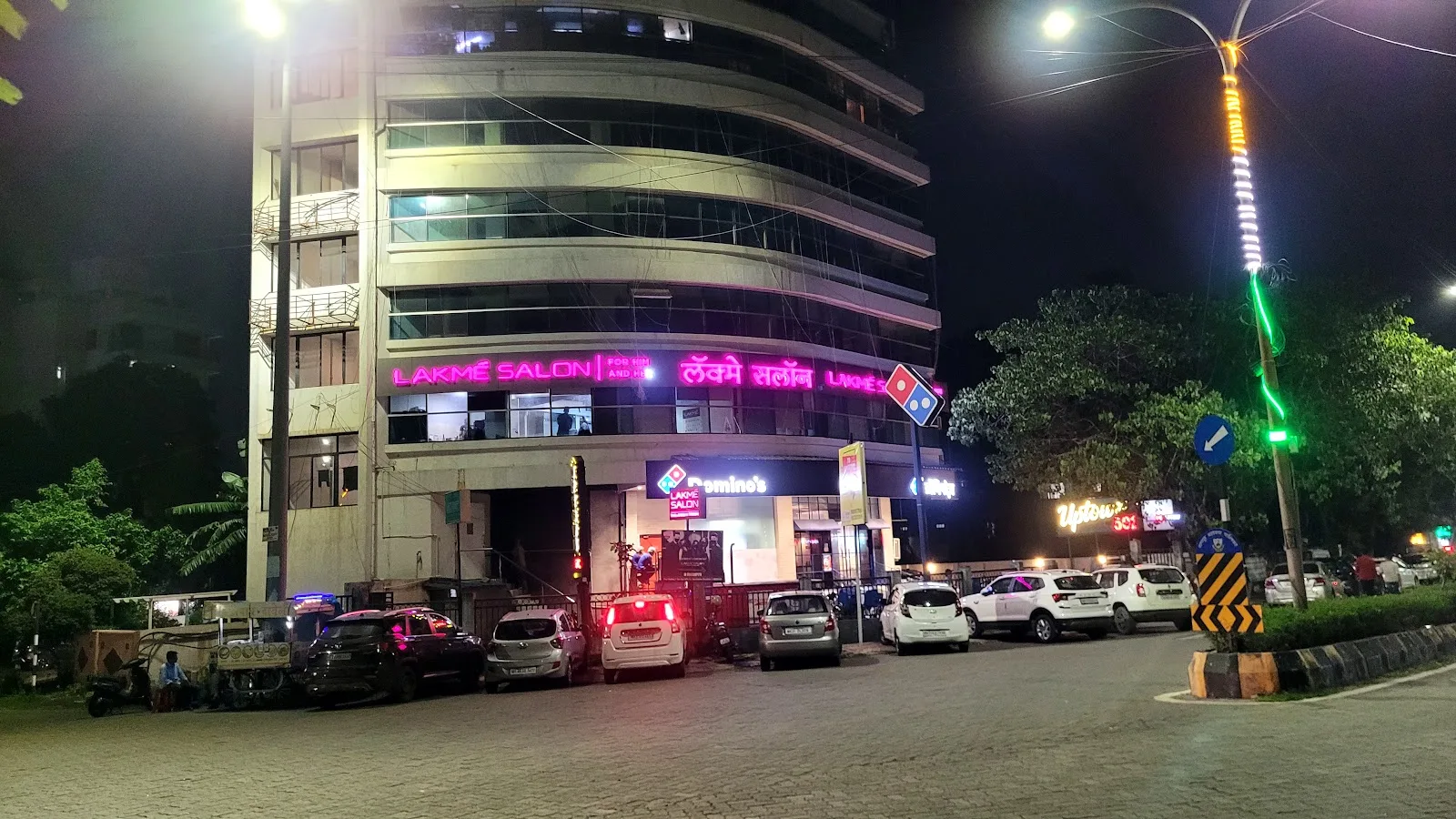 Lakme Salon For Him and Her in Dharampeth,Bhagwaghar Layout,Nagpur