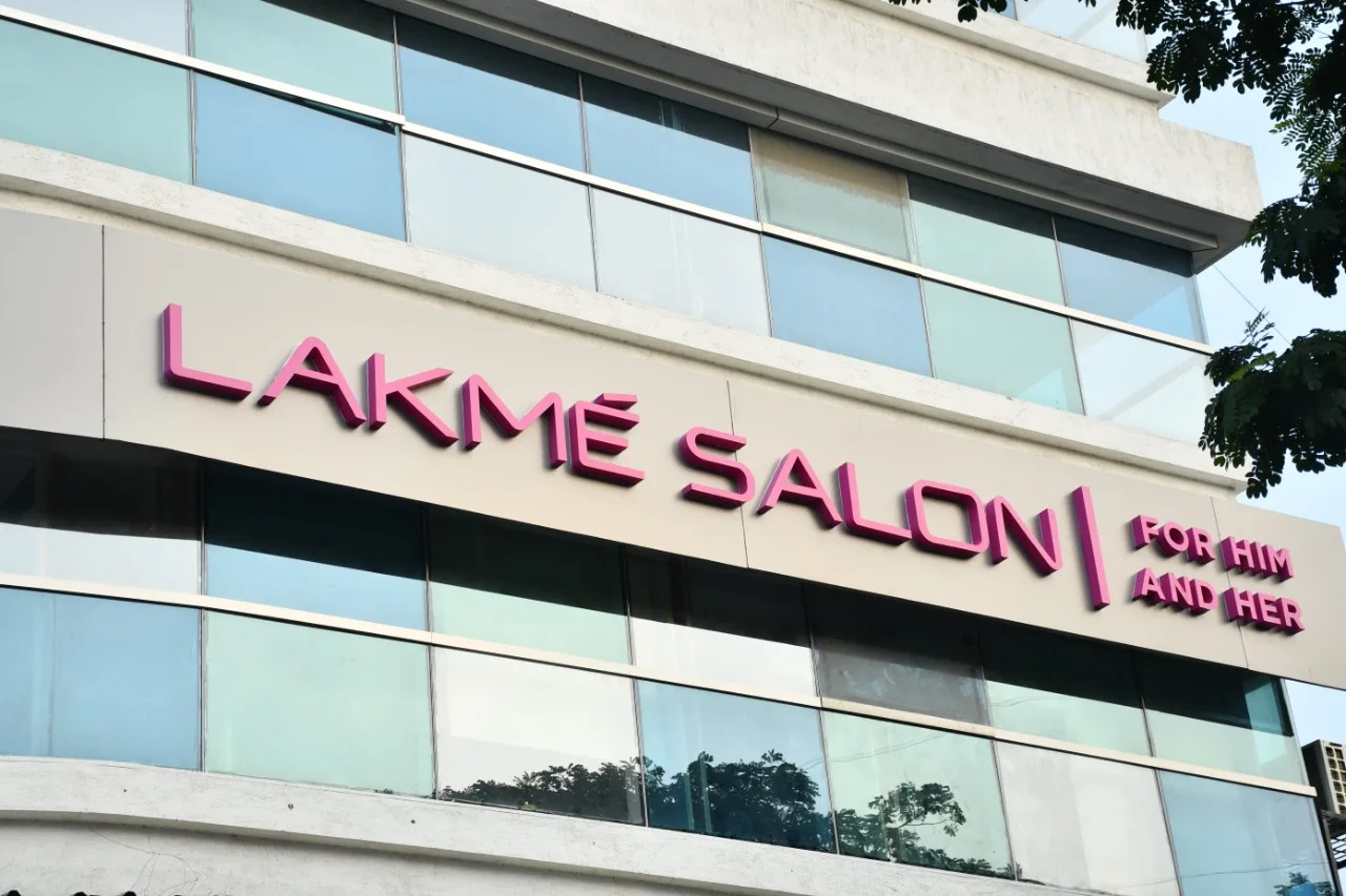 Lakme Salon For Him and Her in Dharampeth,Bhagwaghar Layout,Nagpur