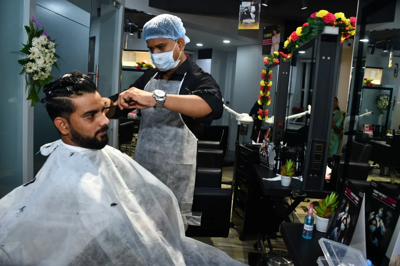 Lakme Salon For Him and Her in Dharampeth,Bhagwaghar Layout,Nagpur