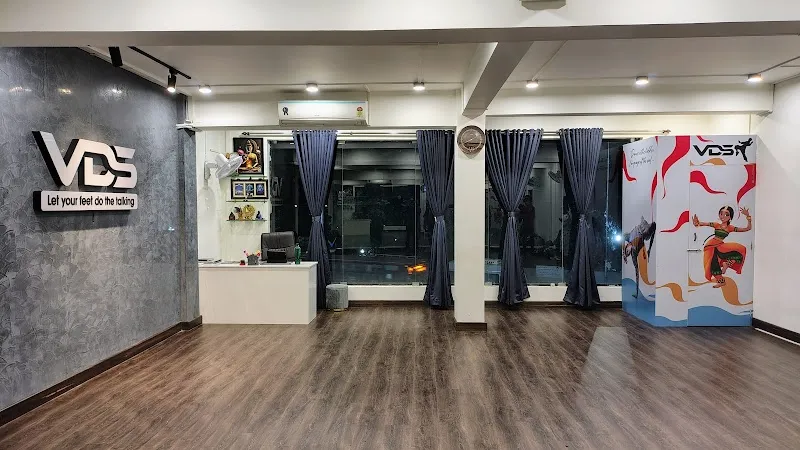 Vcrew Dance Studio
