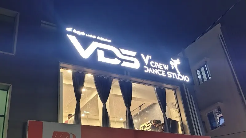 Vcrew Dance Studio