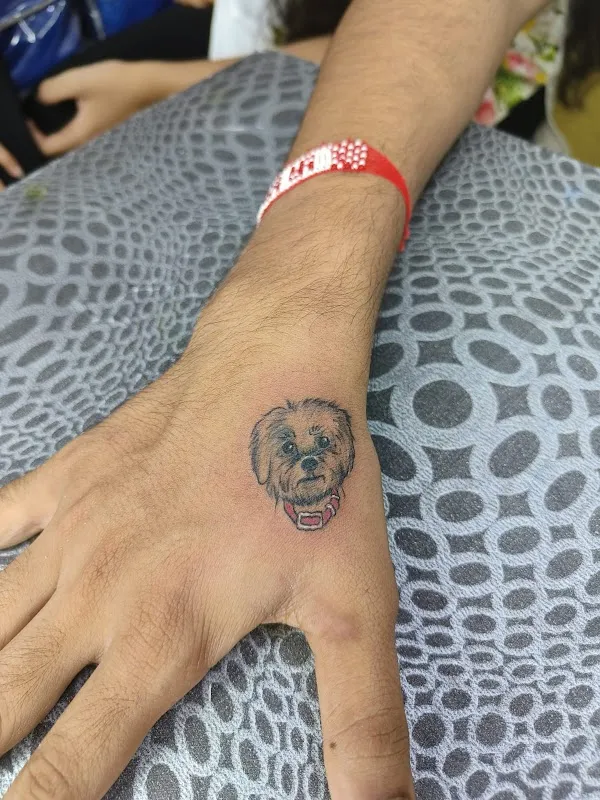Manomay Tattoo & Piercing