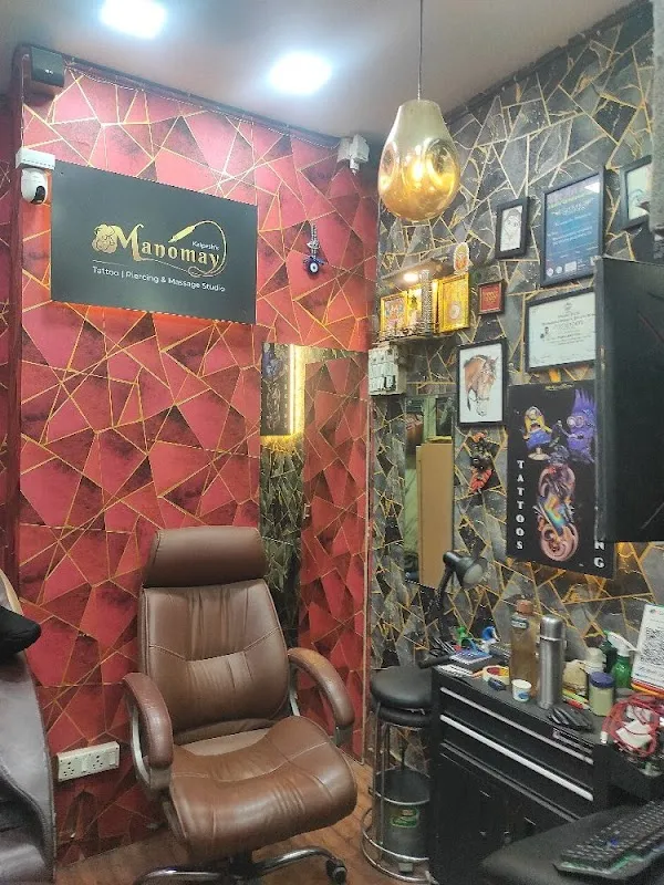 Manomay Tattoo & Piercing