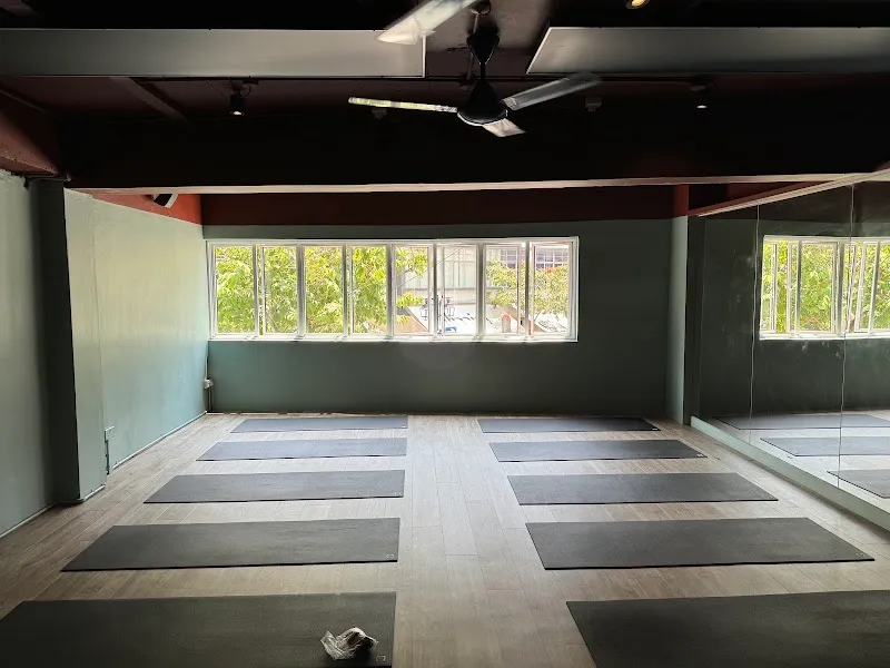 Yoga Movement Circular Rd