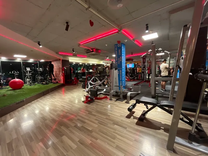 O2 FITNESS CENTER