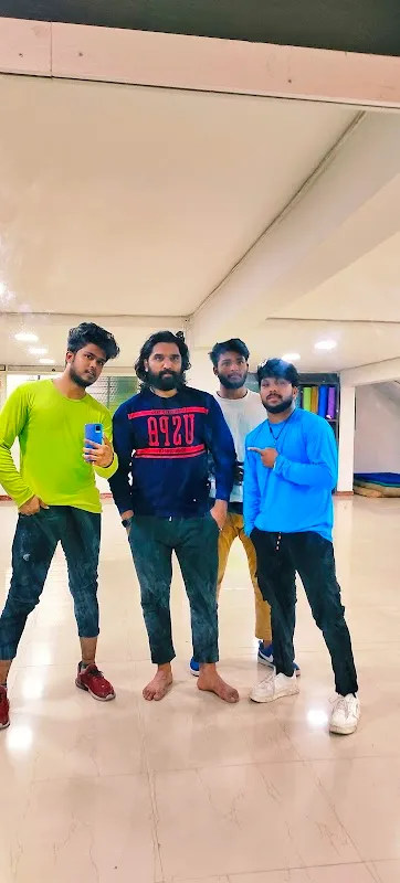 Uniq dance studio