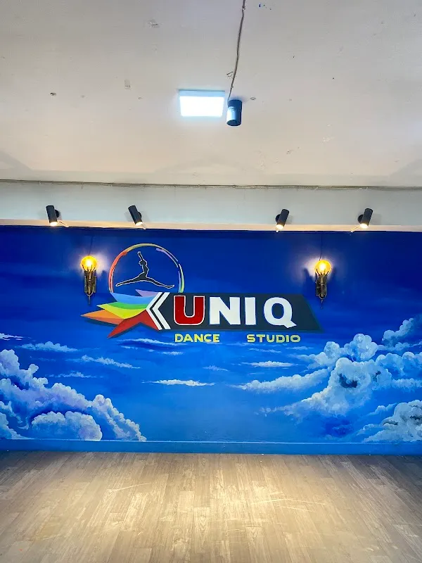 Uniq dance studio