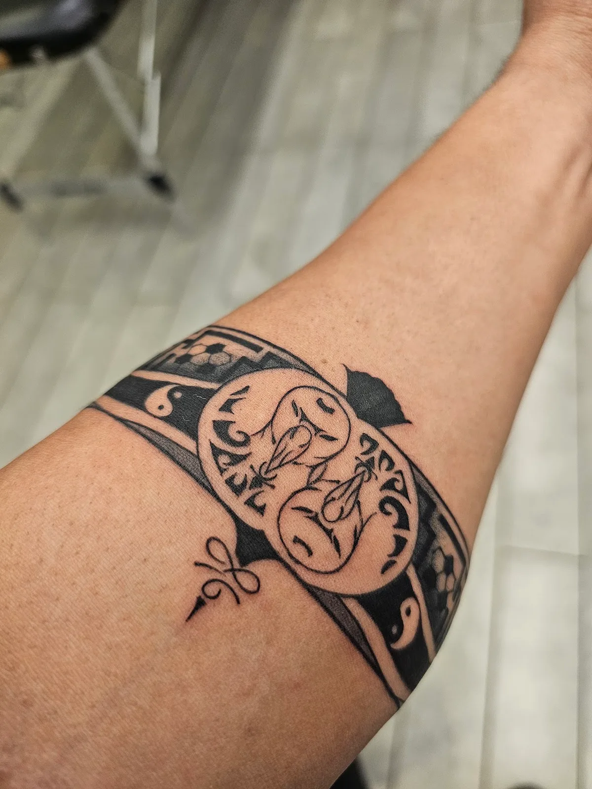 Aliens Tattoo Kolkata