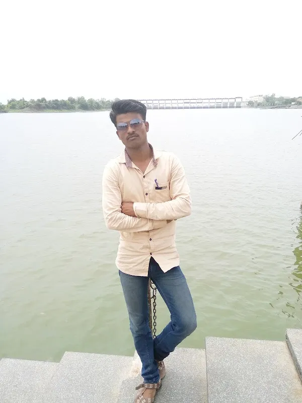 NAYAN HAIR SALON.BARBER SHOP. DHOLE BROTHER'S