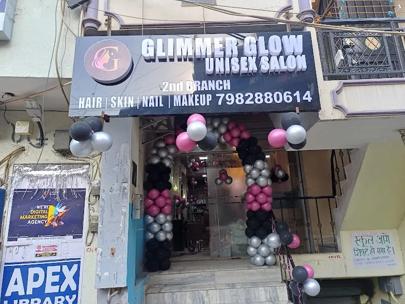 Glimmer Glow unisex salon 2