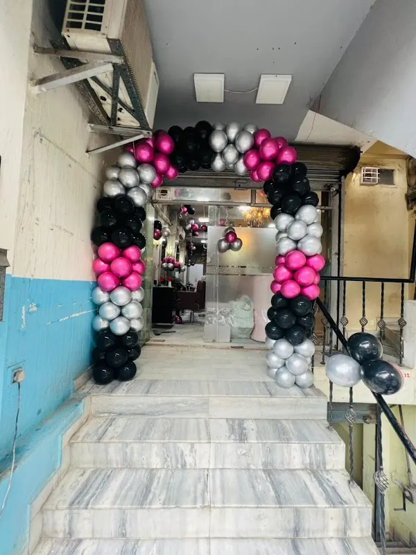 Glimmer Glow unisex salon 2