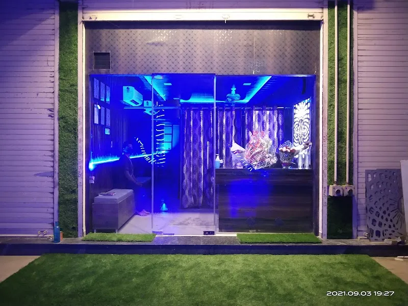 Transparent Door Ulwe