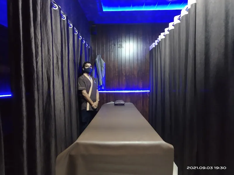 Transparent Door Ulwe