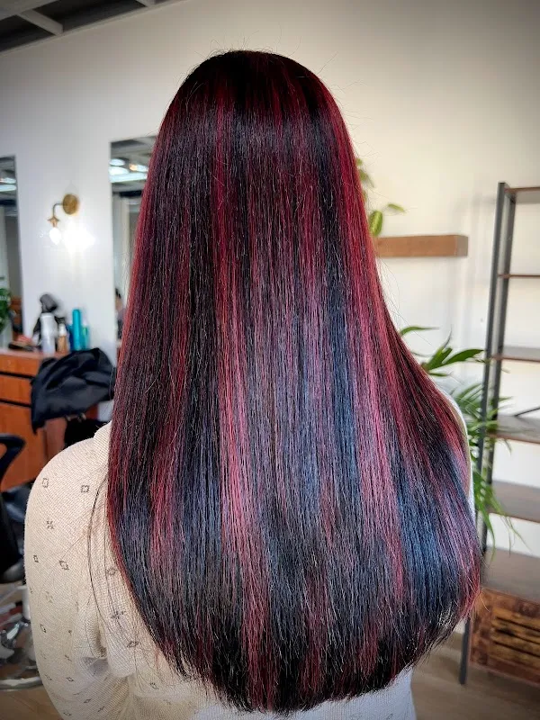 S & L Hair Studio