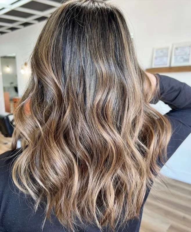 S & L Hair Studio
