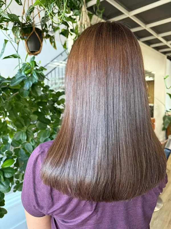 S & L Hair Studio