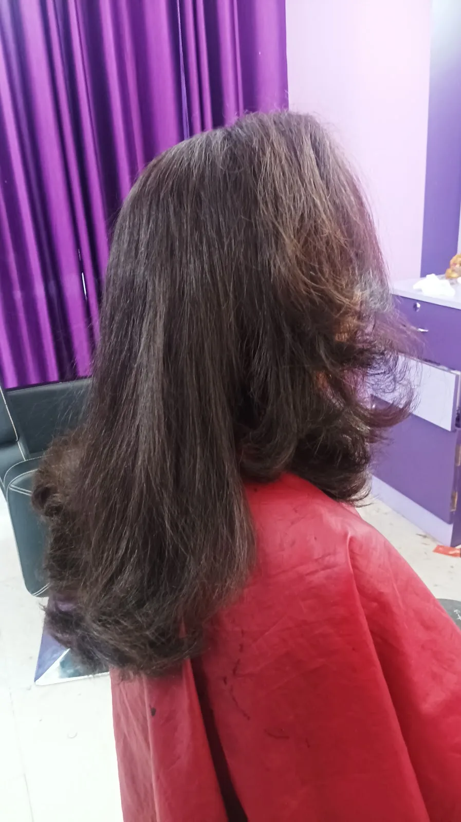 Dolly Beauty Salon