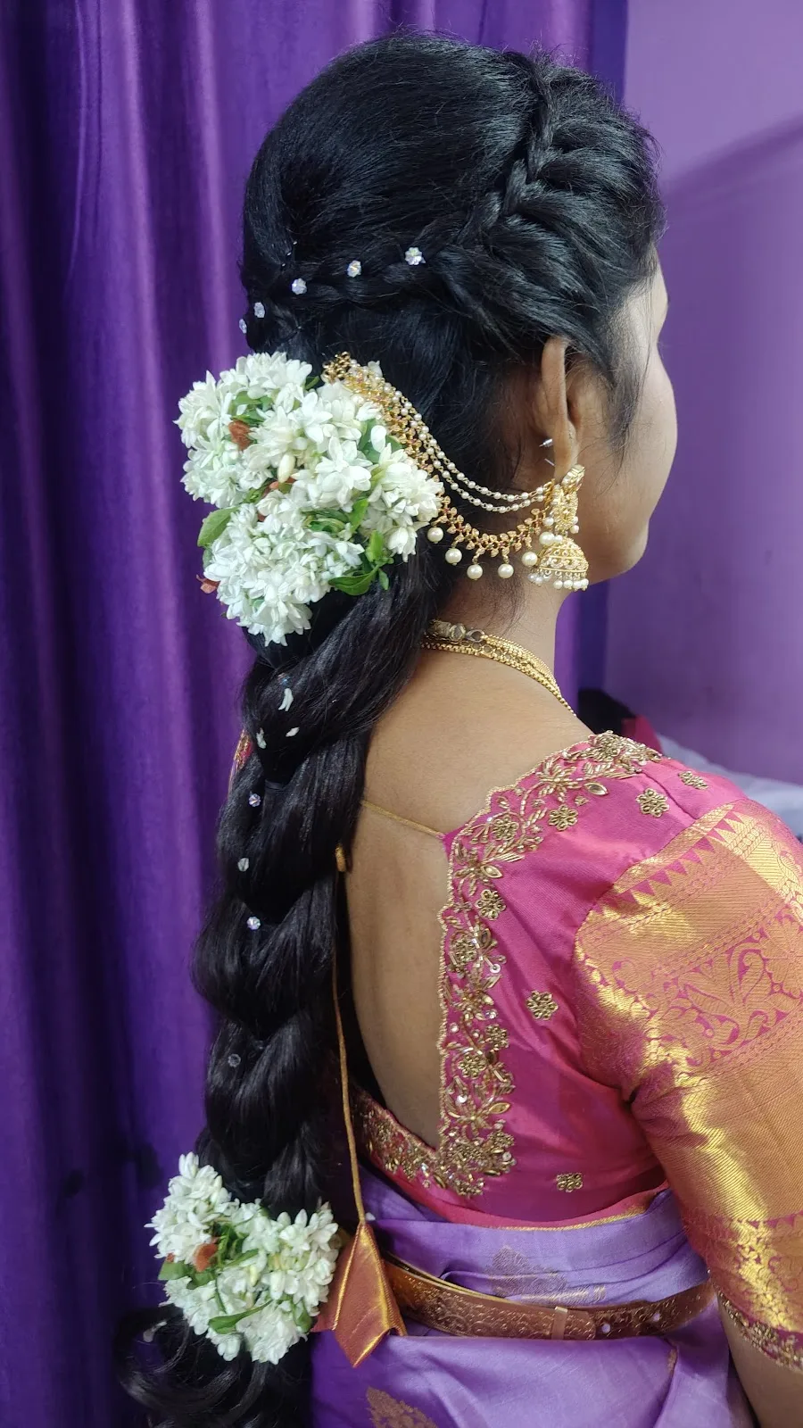 Dolly Beauty Salon