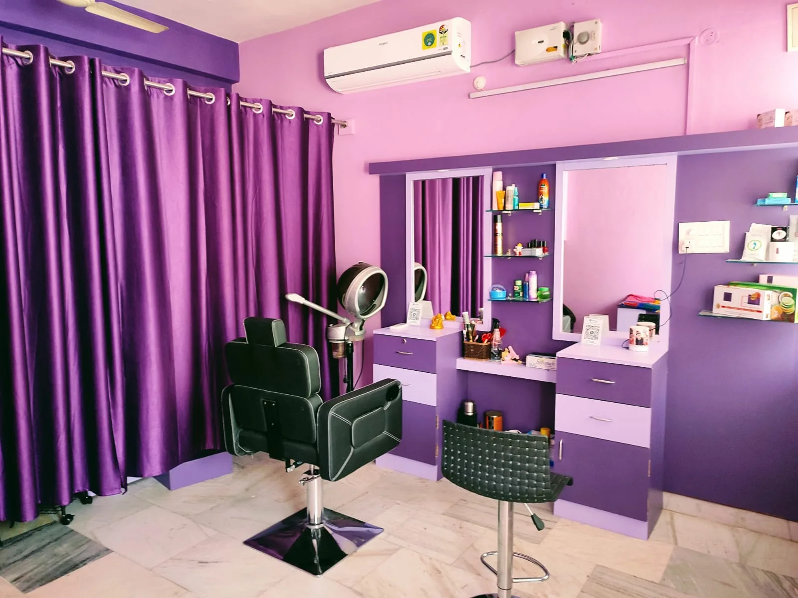 Dolly Beauty Salon