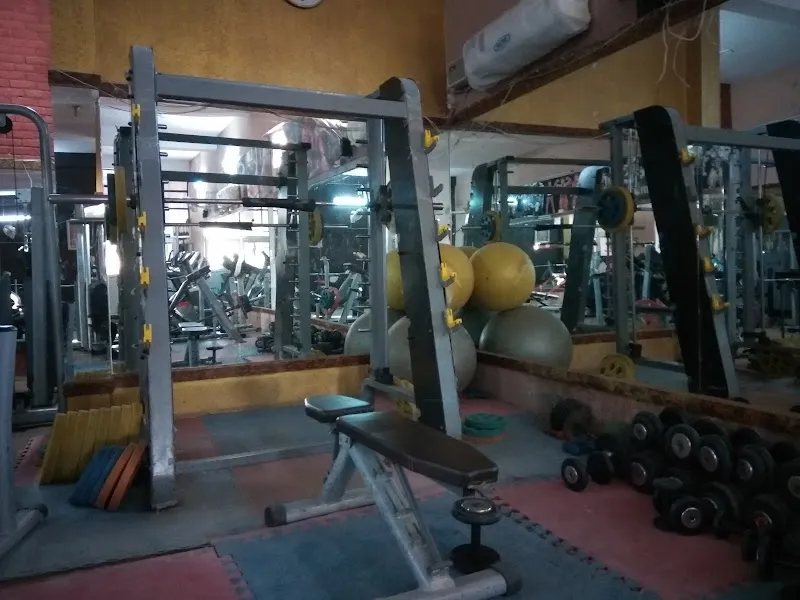 Fitnes 24 (Gym)