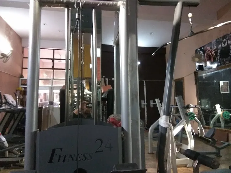 Fitnes 24 (Gym)