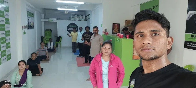 HEALTH & FITNESS CENTRE