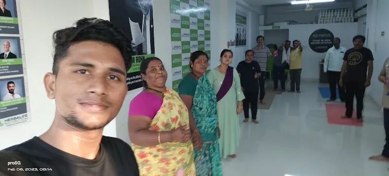 HEALTH & FITNESS CENTRE