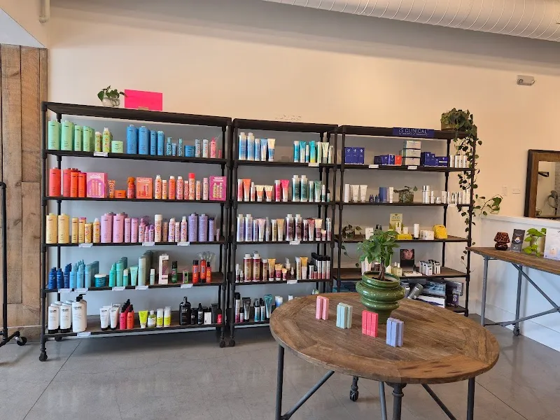 Salon M