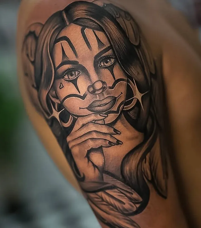 Roa Tattoo Artist