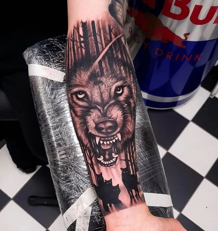 Roa Tattoo Artist