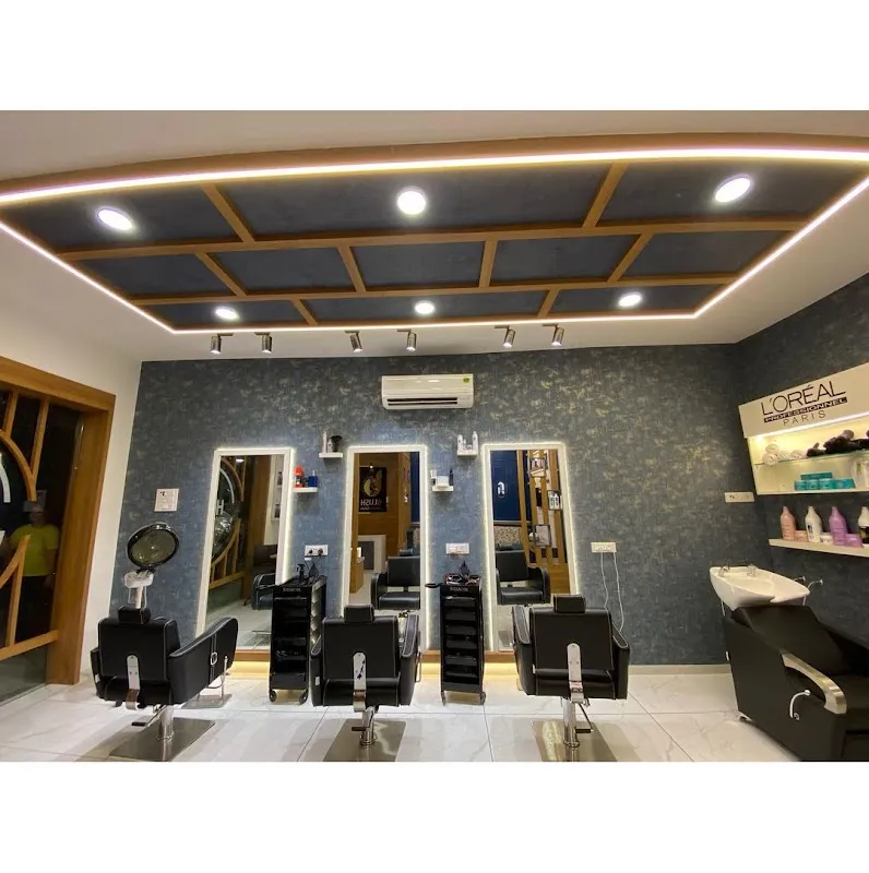 BLUSH UNISEX SALON & MAKEUP STUDIO