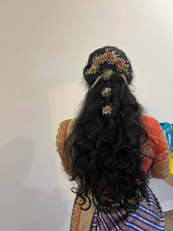 She n Shine Unisex Salon