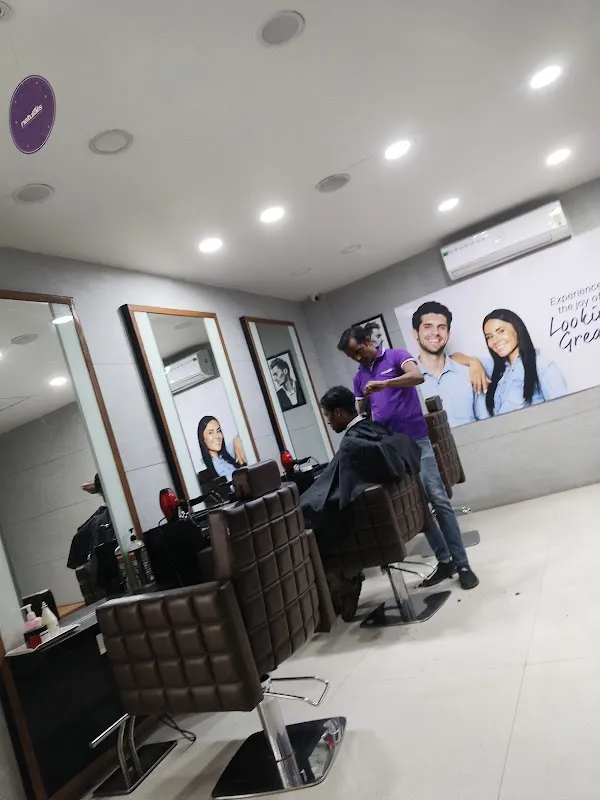 Naturals Hair and Beauty Salon