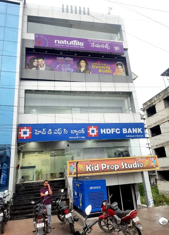 Naturals Hair and Beauty Salon