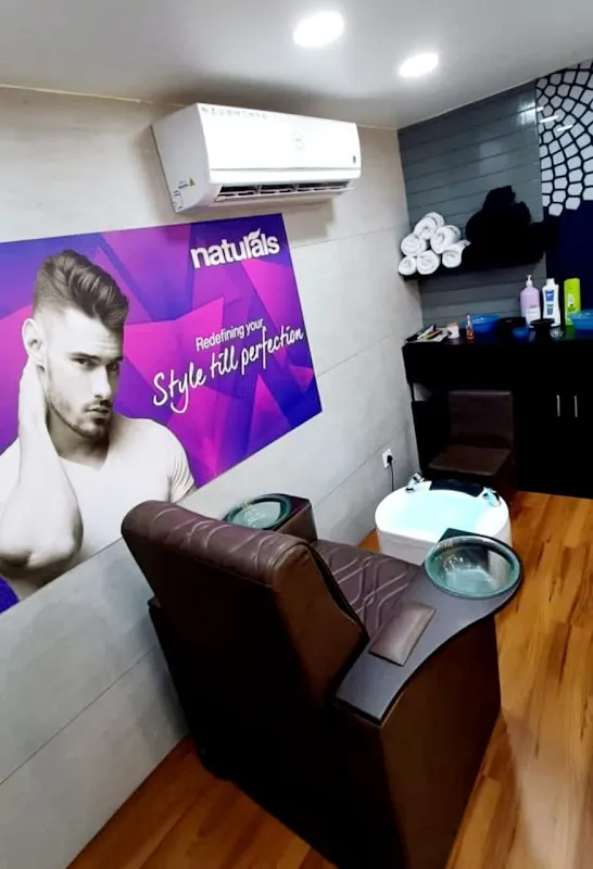 Naturals Hair and Beauty Salon