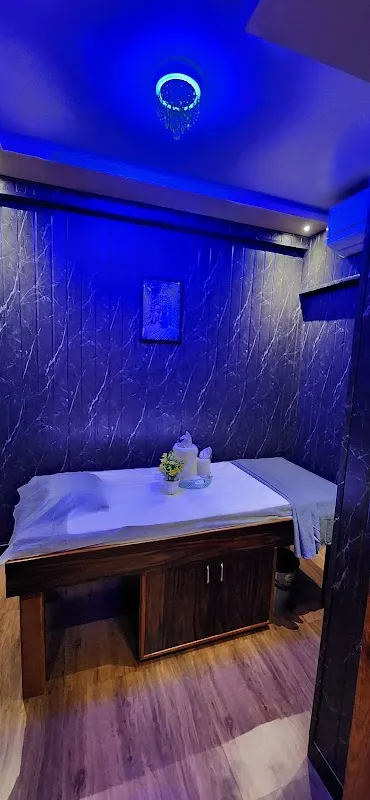 The aura thai spa