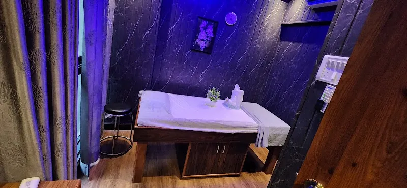 The aura thai spa