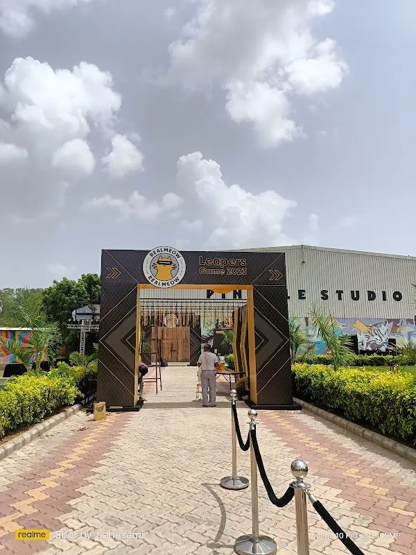 Pinhole Studio