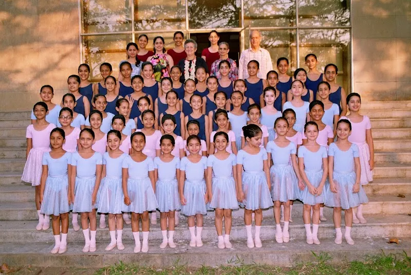 The School Of Classical Ballet And Western Dance