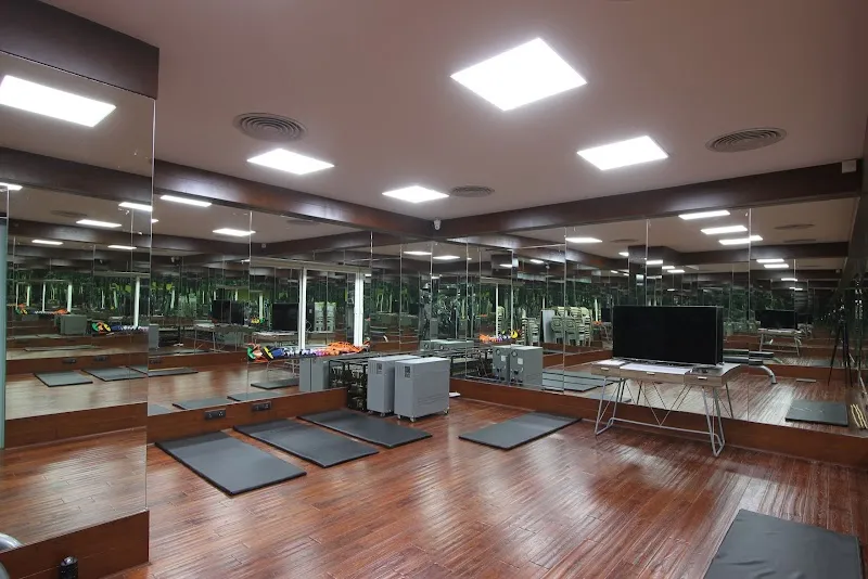 Gold's Gym Vijayawada: CrossFit, Personal Training, Zumba