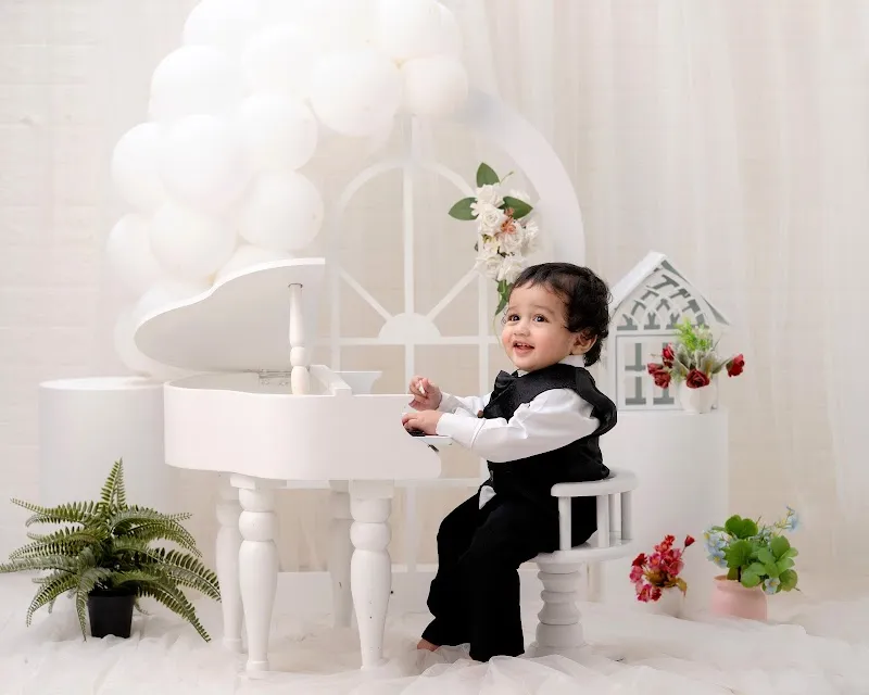 Shubham Photo Studio